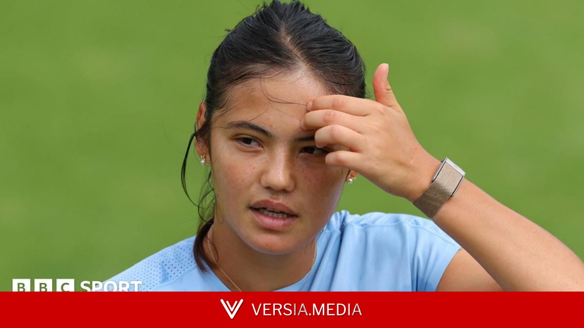 Emma Raducanu withdraws from Wimbledon because of stress fracture