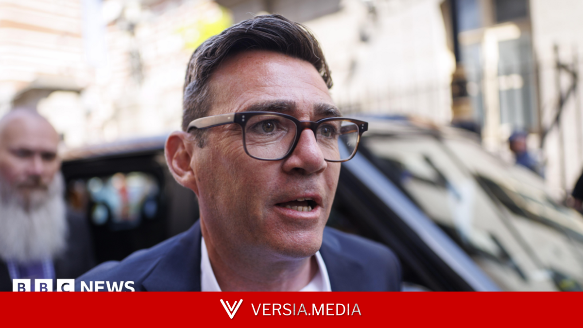 Burnham could be leader in weeks under Labour timetable