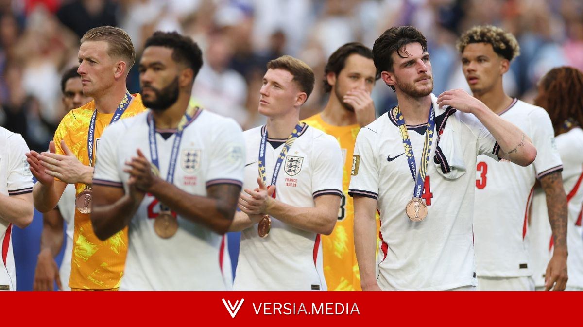 World Cup round-up: England's medal gesture as Bukayo Saka walks out of BBC interview