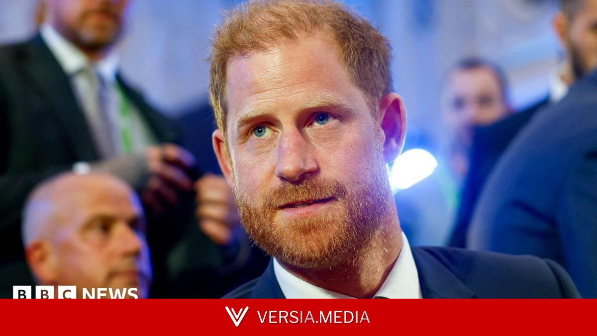 Buckingham Palace says Prince Harry will not stay at palace