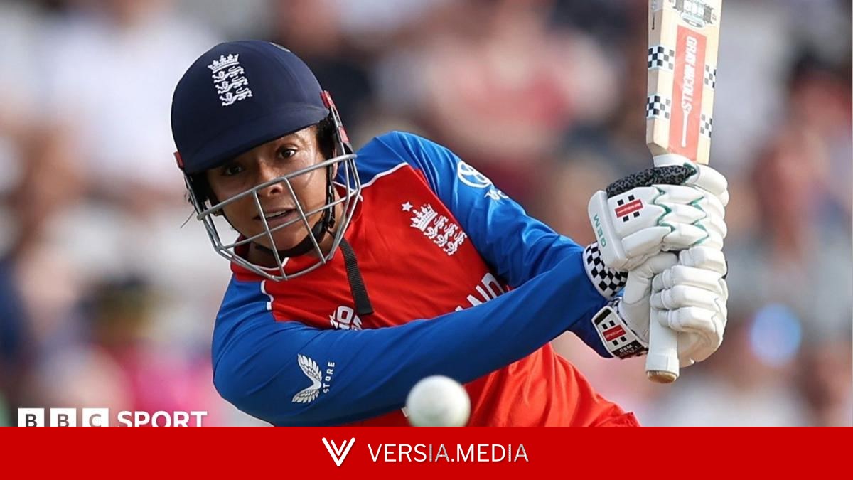 Impressive England beat Scotland to close on semis