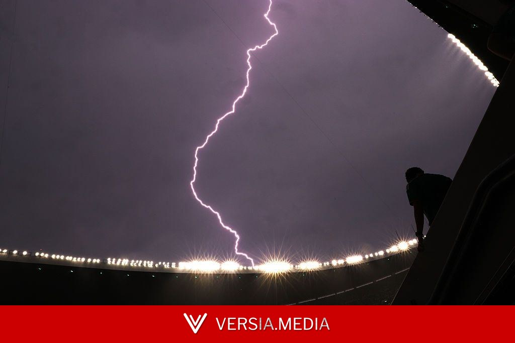 What are FIFA rules on lightning strikes? Mexico vs England World Cup clash braced for storm delays