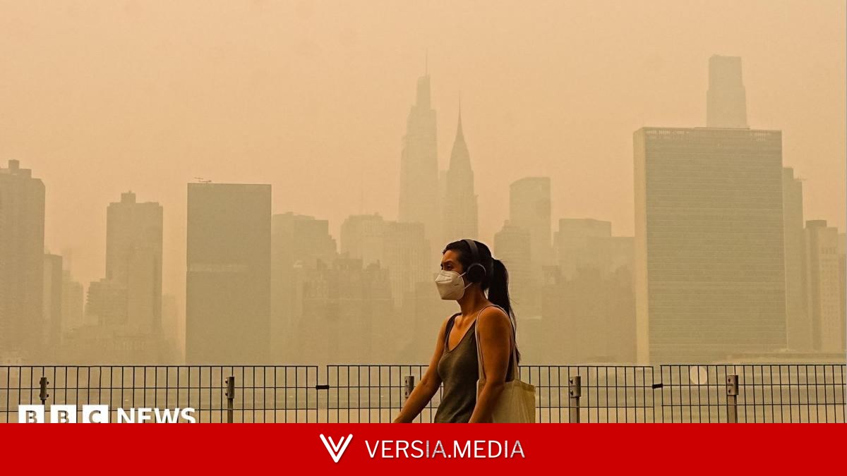 Trump threatens new Canada tariffs over fires sending 'filthy' air into US cities