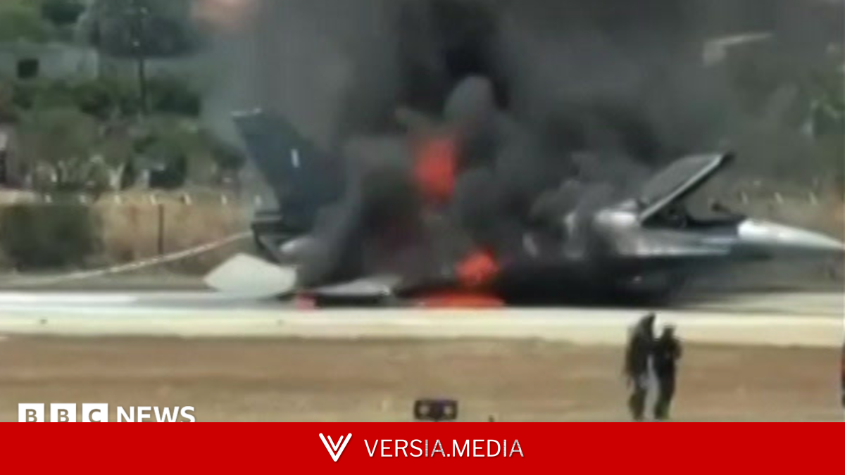 Greek F-16 fighter jet crash-lands at busy Zakynthos airport