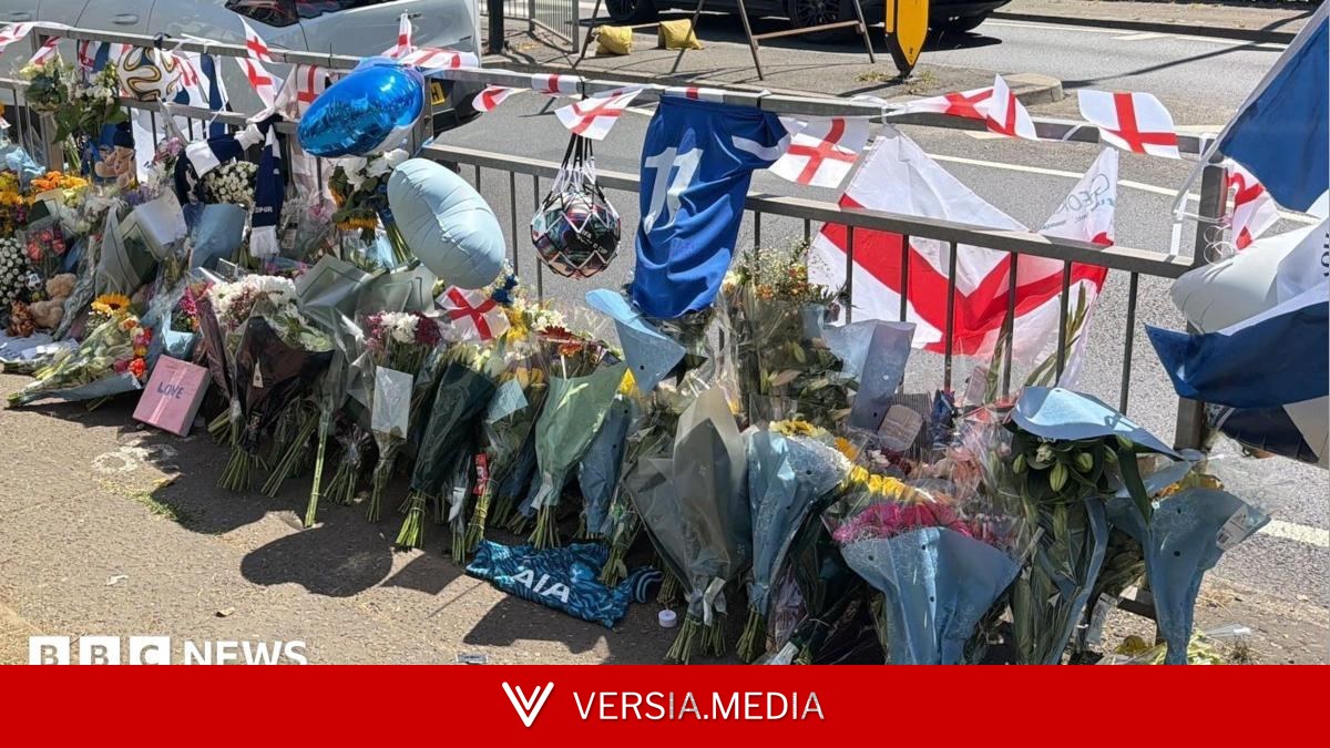 Lorry driver arrested as child dies in collision