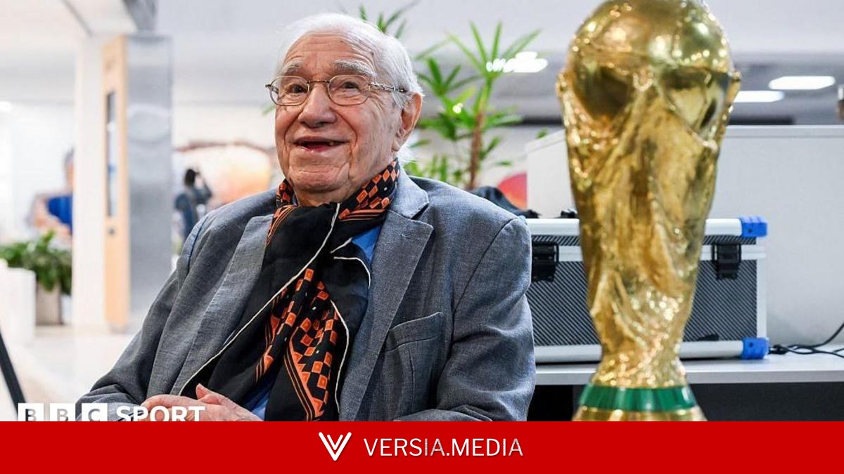 The 91-year-old Argentine journalist covering his 18th World Cup