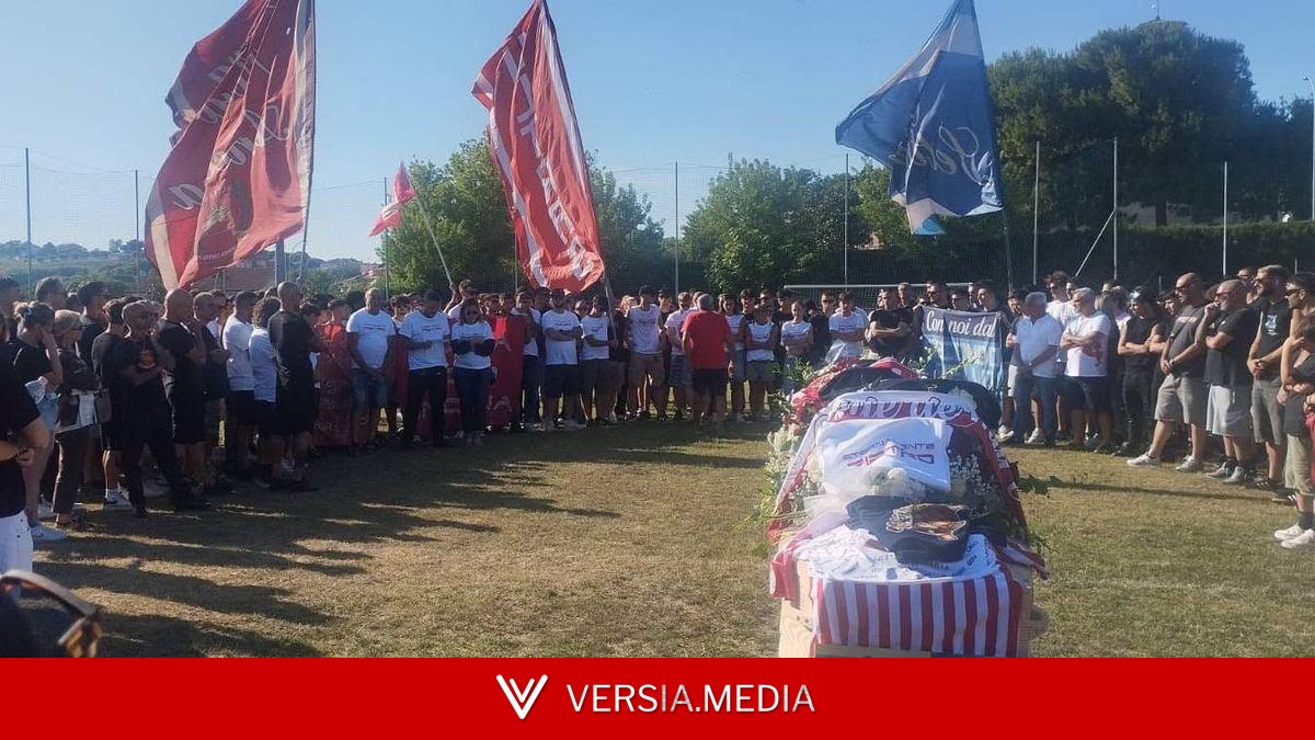 Two footballers killed in horror car crash inferno as one buried in club colours