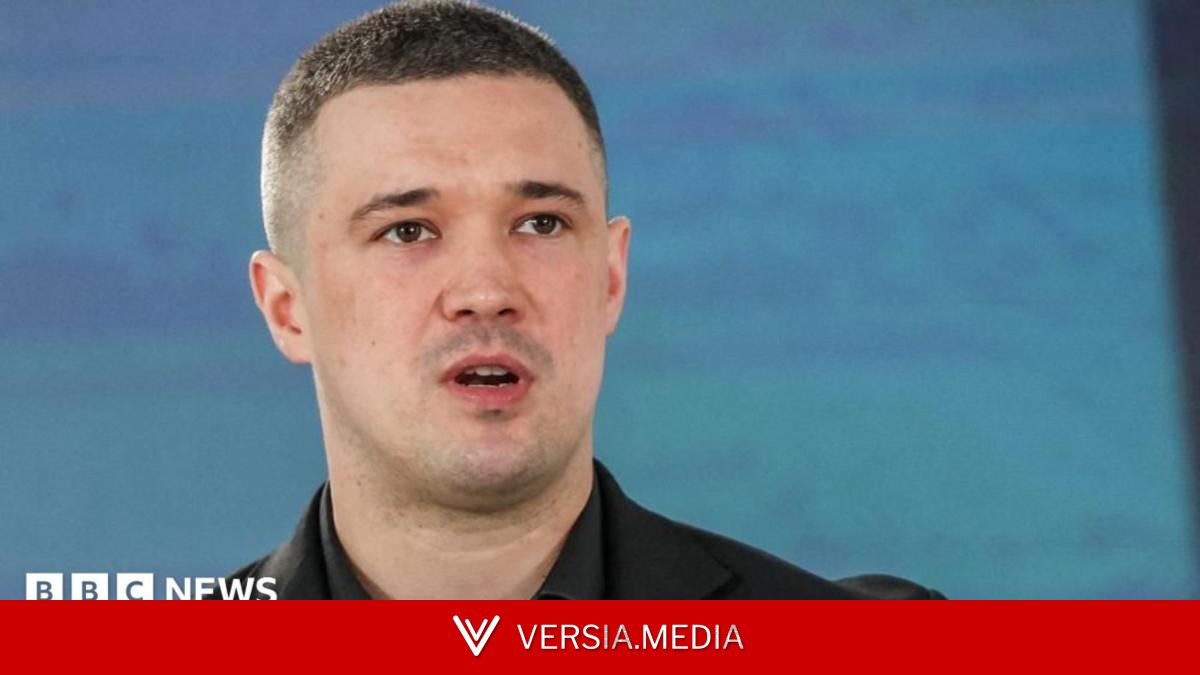 Many Ukrainian soldiers outraged over removal of defence minister, troops tell BBC