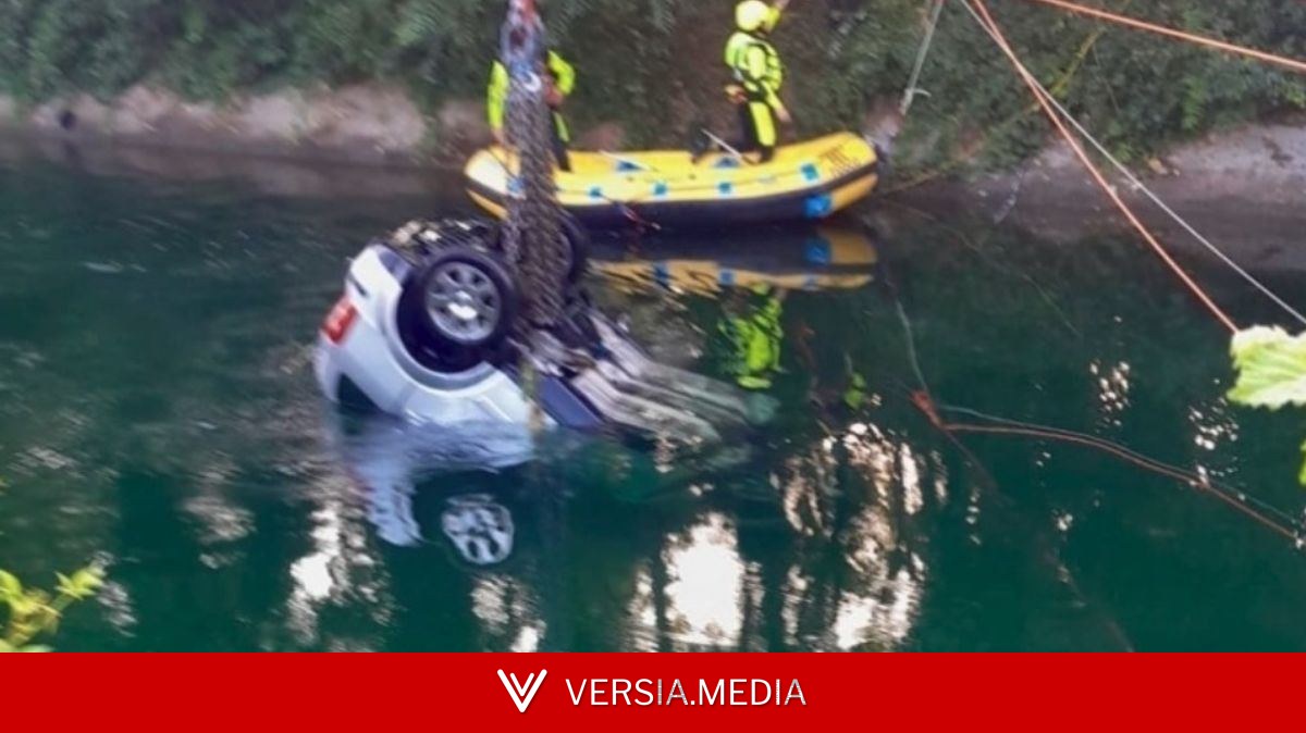 Three athletes killed as car carrying NINE teens plunges into canal after birthday party