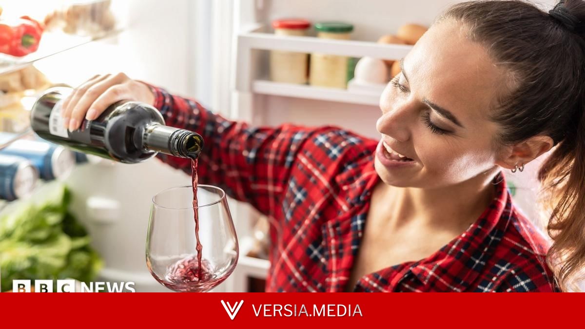 Why Gen Z chilling red wine is socially acceptable, especially in the summer heat