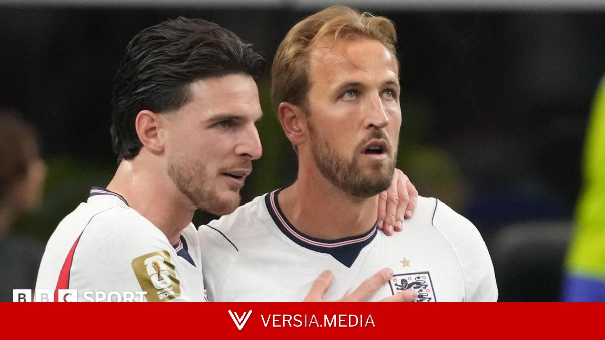 England qualify for World Cup knockout stage