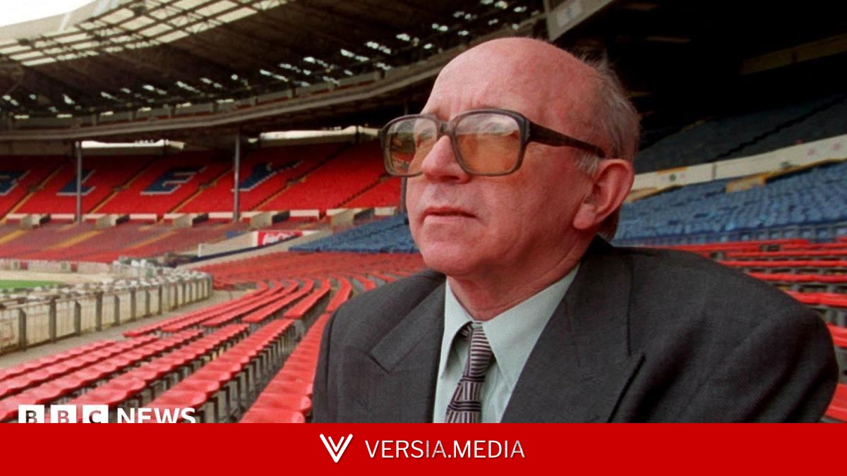 Headers caused brain disease in 1966 World Cup winner Nobby Stiles, coroner finds