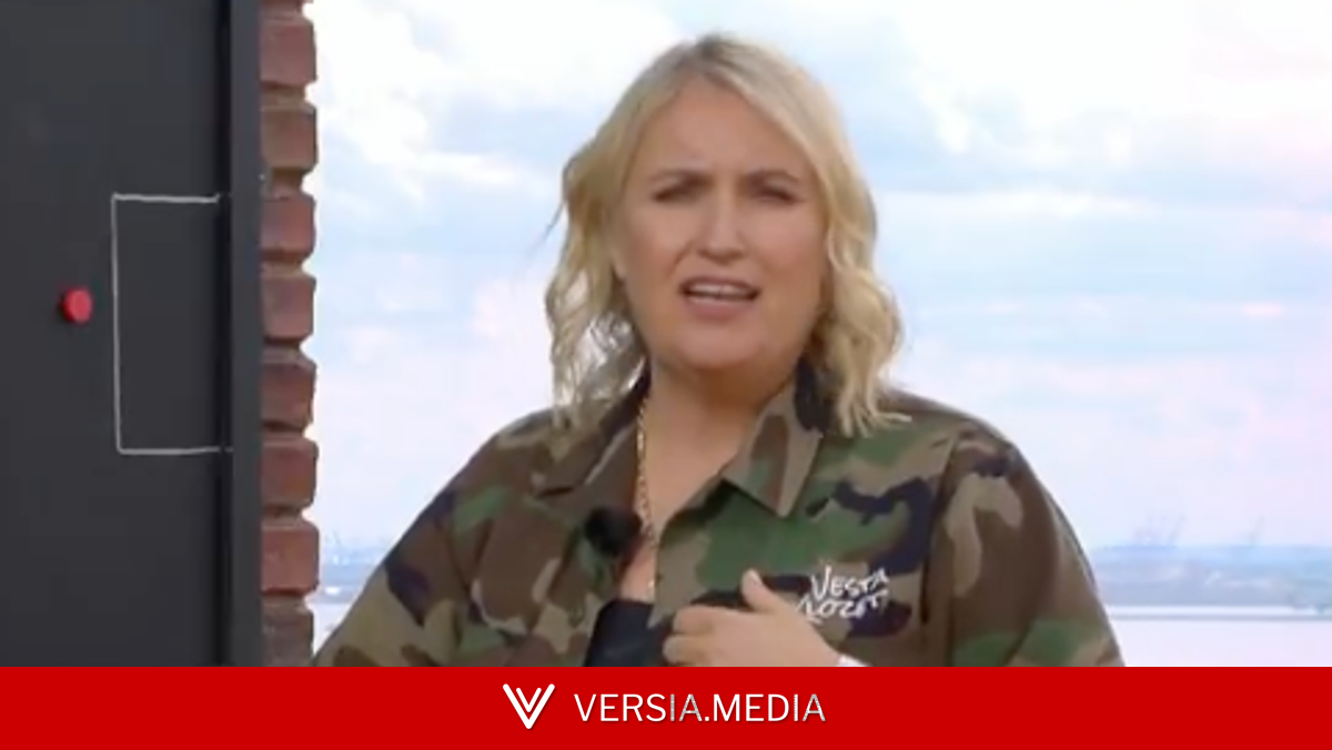 Emma Hayes halts ITV World Cup coverage for emotional tribute to 'dad up in heaven'