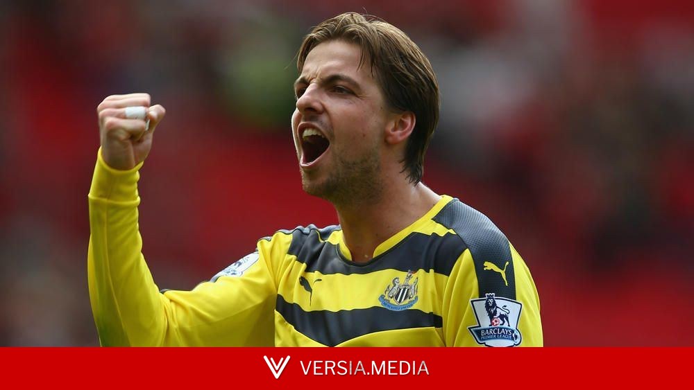 ‘Steve Harper and Shay Given pushed me to the limit. They expected a lot from me and were really on my case’ Tim Krul on joining Newcastle United as a teenager