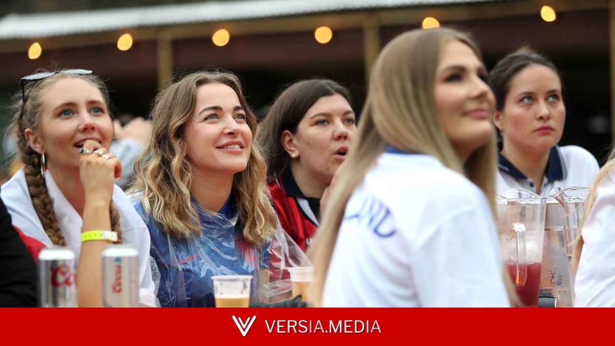 England fans go wild as they pack out pubs and bars across the land to watch tense Croatia match