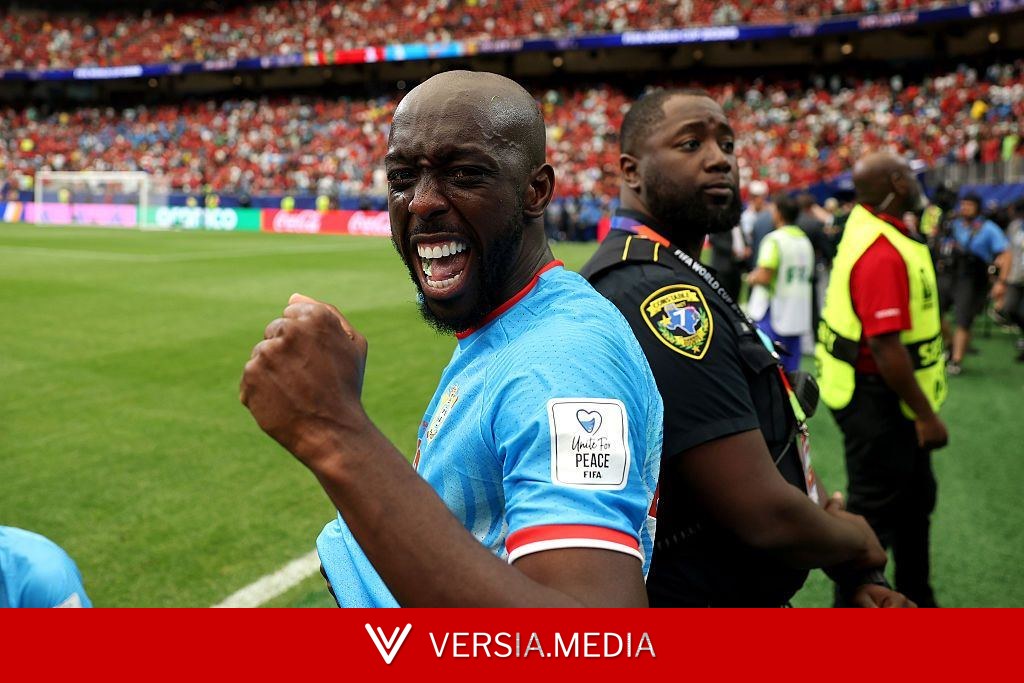 Who are the ITV pundits, presenters and commentators for Colombia vs DR Congo?