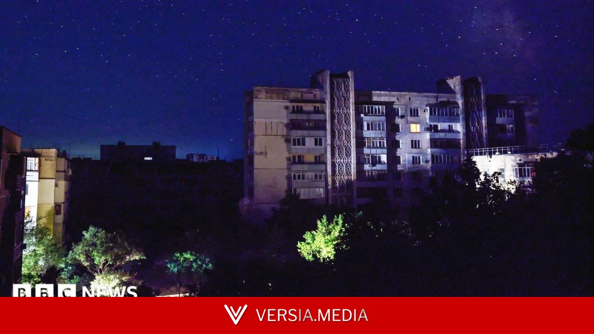 Biggest city in Crimea without power after Ukraine strikes