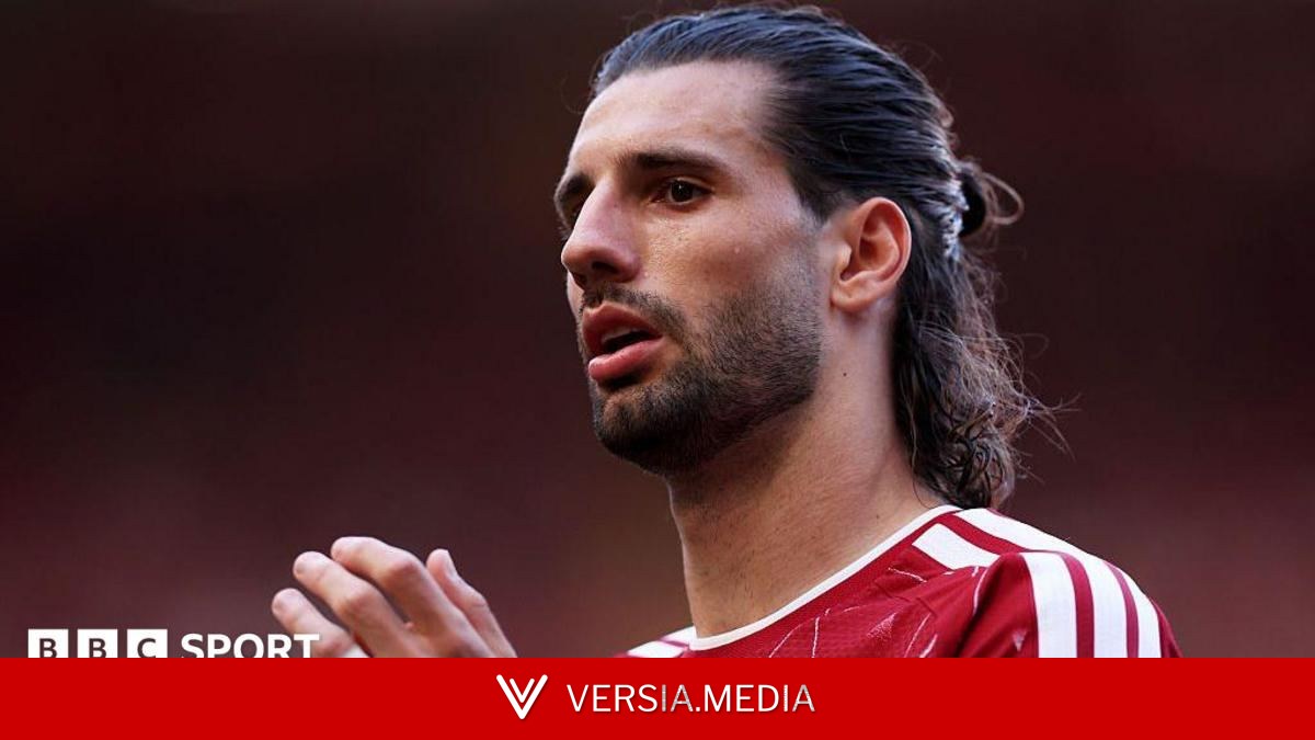 Liverpool midfielder Szoboszlai signs new five-year deal