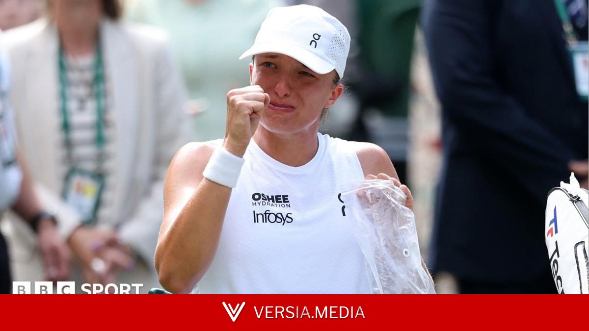 'A tough couple of weeks' - tearful Swiatek overcomes first-round scare