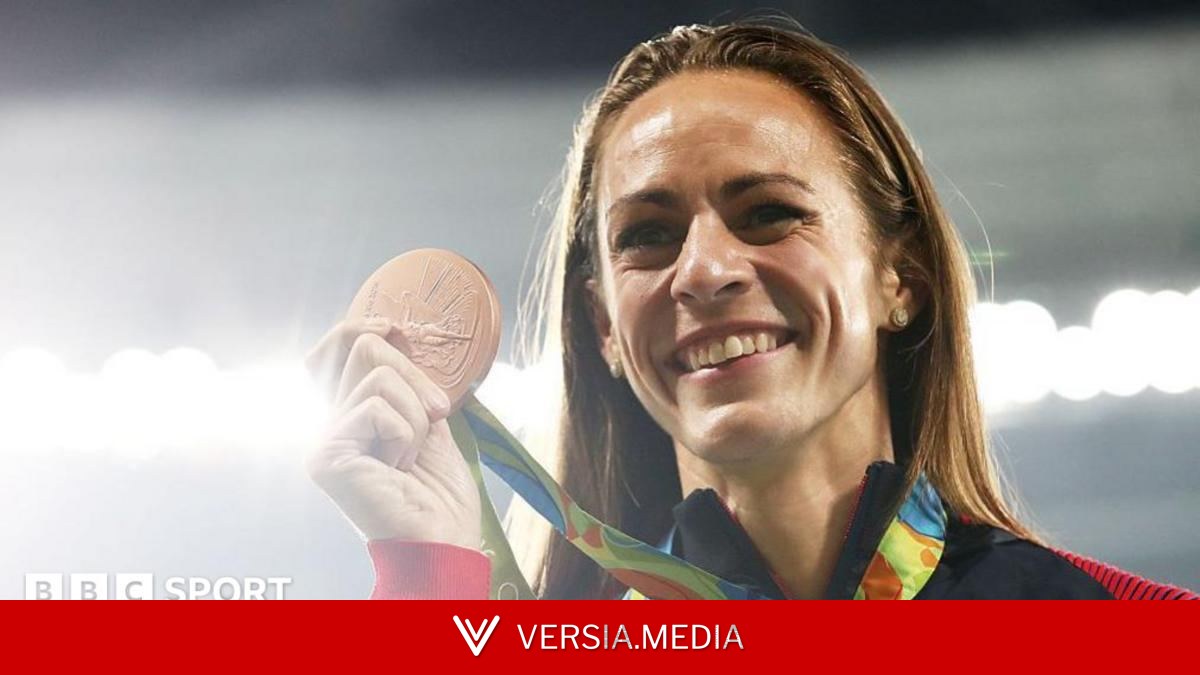 Olympic medallist Jenny Simpson collapses at mile event