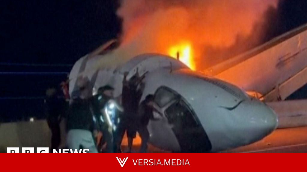 Bystanders smash windows of private jet to rescue passengers after crash