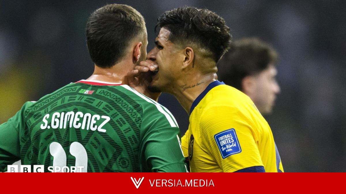Hincapie becomes second player sent off for covering mouth