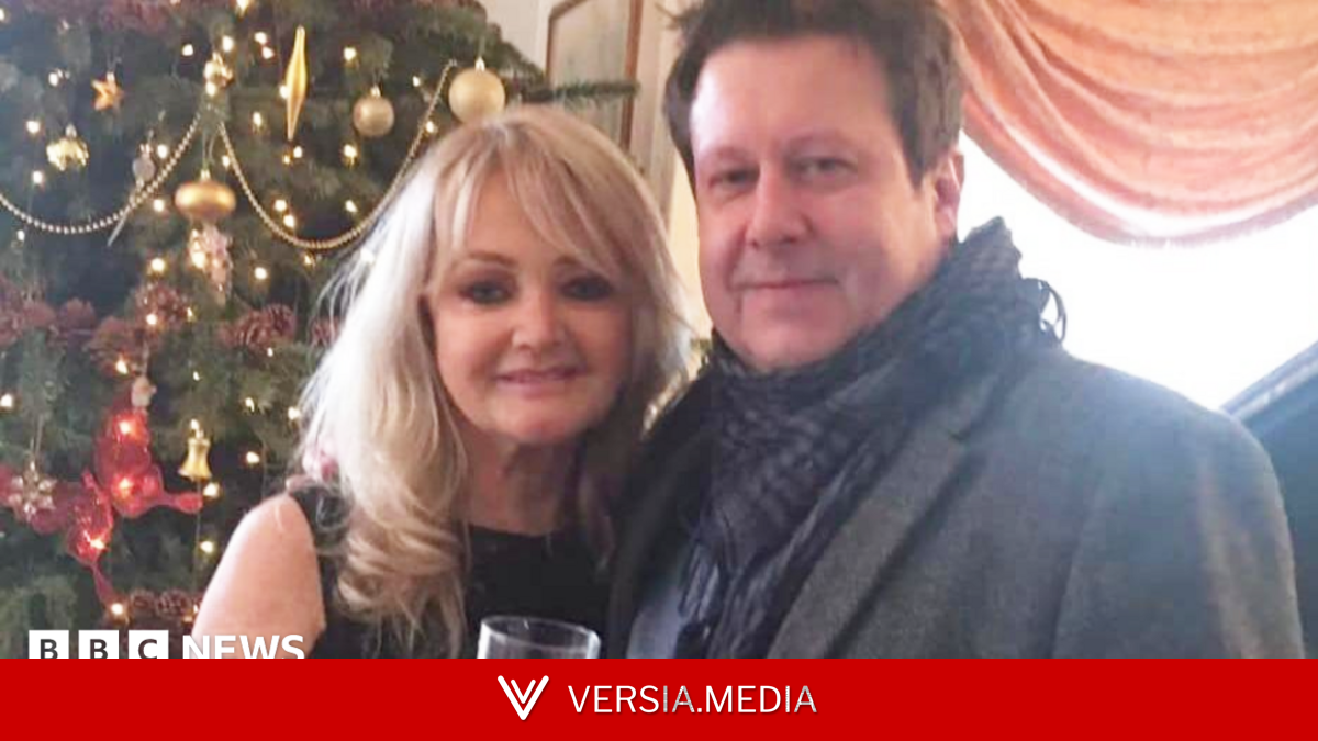 I asked Bonnie Tyler for an autograph at 15 - then spent Christmas with her for 30 years