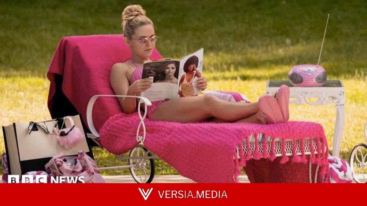 Legally Blonde revival Elle - boring and tedious or a hot pink delight?