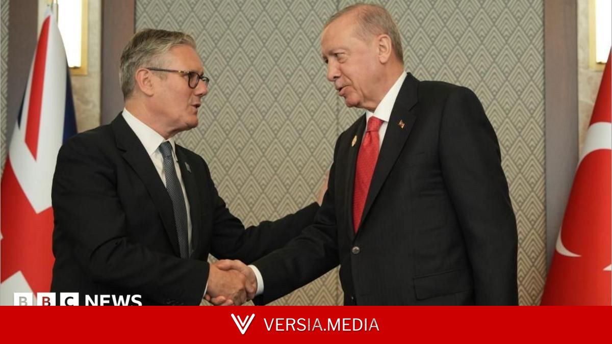 Starmer gifted gun and ammunition by Turkish president at Nato