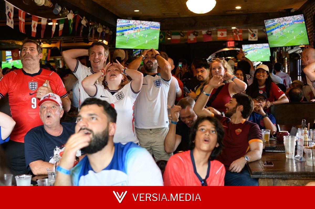 England fans kicked out of Texas pub during game for second night in a row over 'mayhem'