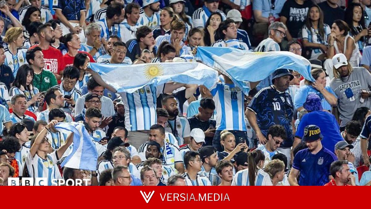 Why do Argentina sing about England and the Falklands?