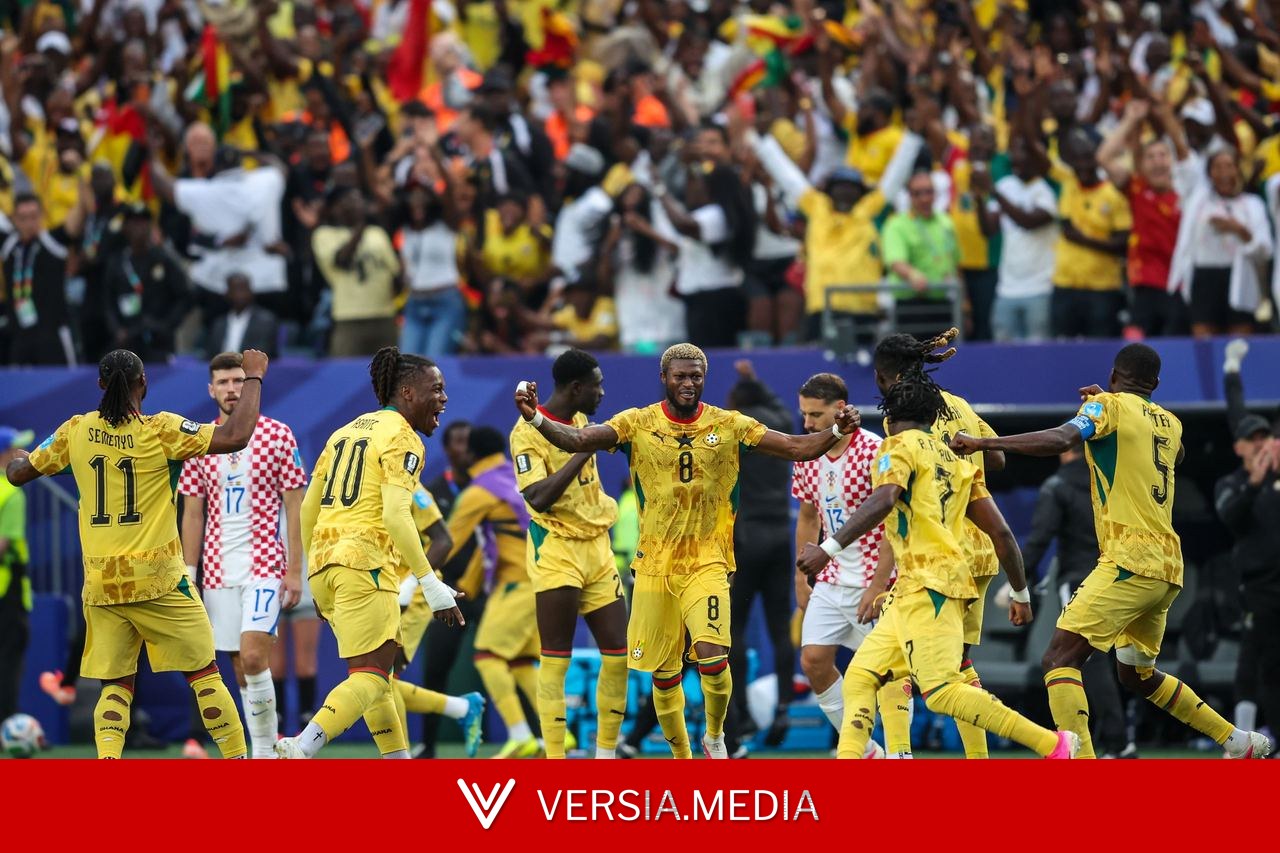 Who are the ITV commentators, pundits and presenters for Colombia vs Ghana?