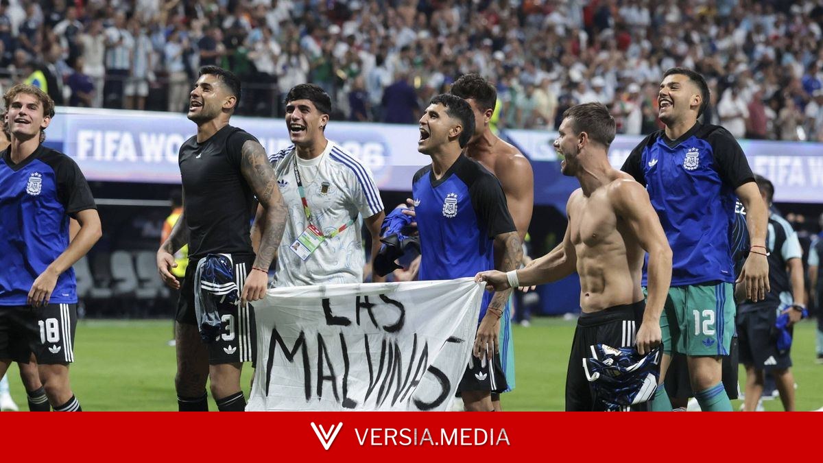 Argentina break FIFA rules minutes after England World Cup win with Falklands banner