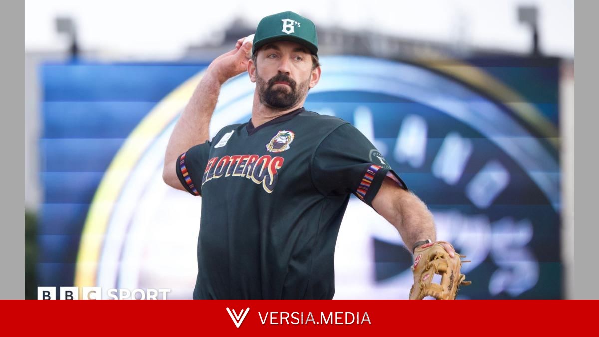Ex-England bowler Plunkett makes pro baseball debut