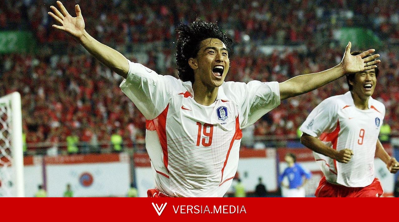 ‘Afterwards, the Italians trashed the entire dressing room. Chairs flew through the air. I stood at a distance, arms crossed, watching. They really needed to blow off steam’ Guus Hiddink on South Korea’s 2002 World Cup upset over Italy