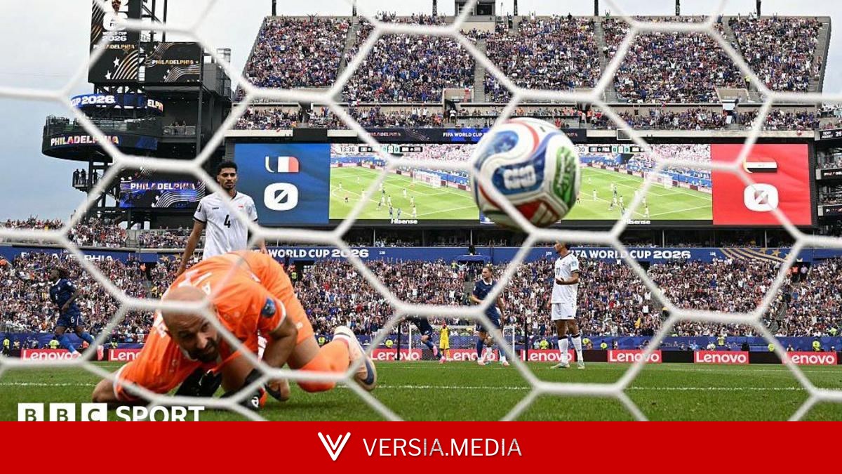 Is the World Cup ball making it hard for goalkeepers?