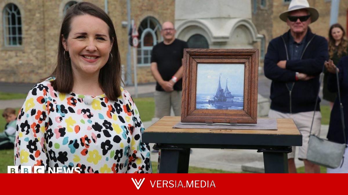 Antiques Roadshow expert Theo Burrell dies aged 39