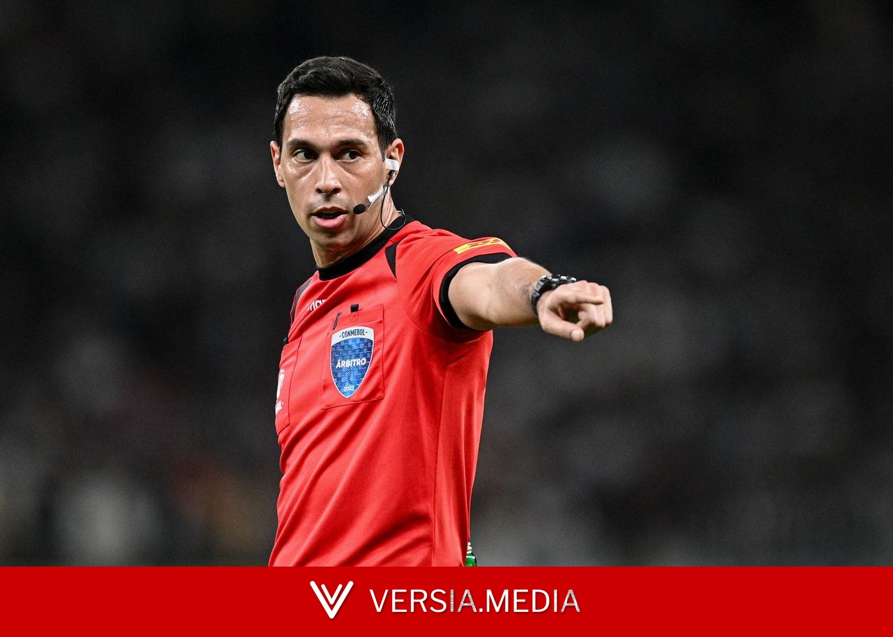 Who is the referee for South Africa vs South Korea?