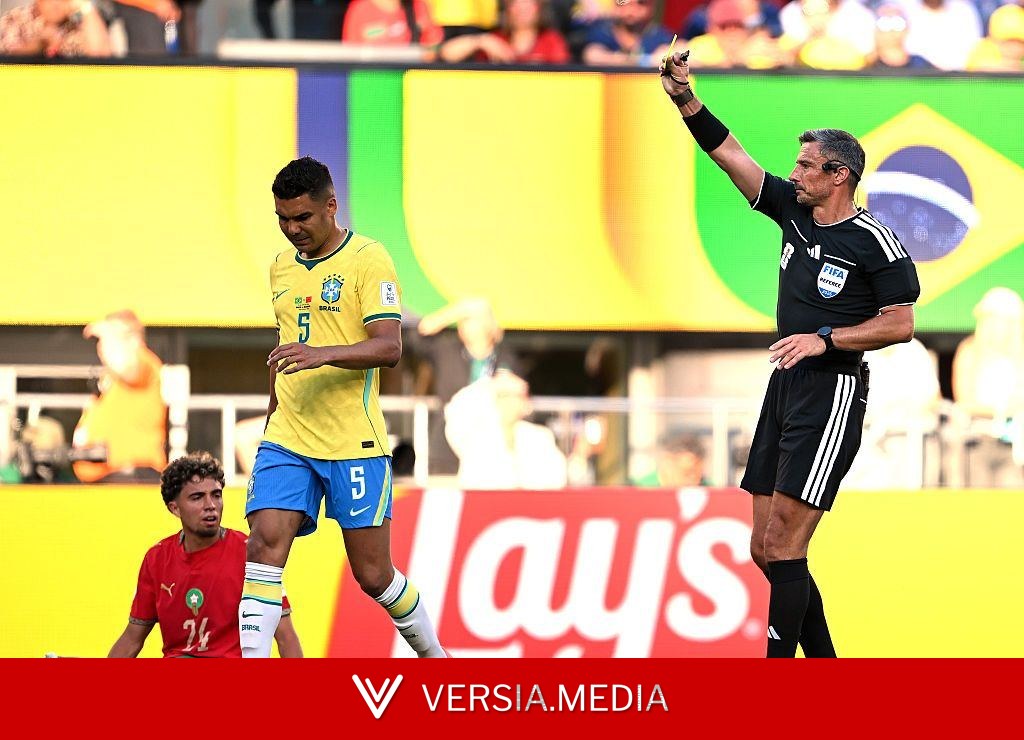 Who is the referee for Mexico vs Ecuador?