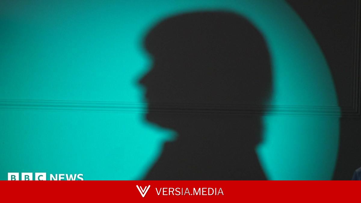 Woman given Met payout regrets reporting officer