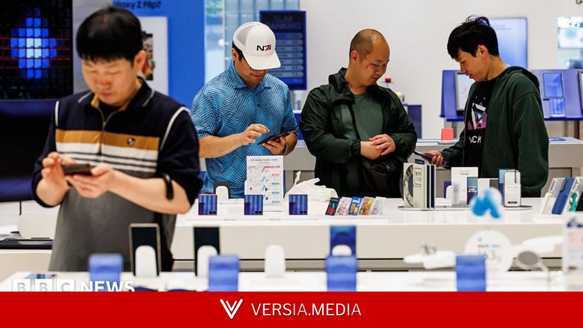 AI chip boom lifts Samsung profits by 1,800%